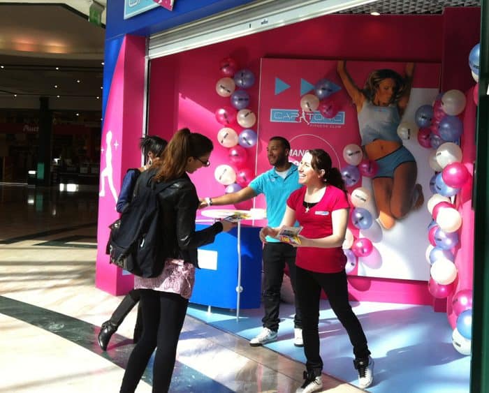 Opération de street marketing d’une salle de sport. Photo : Octave communication