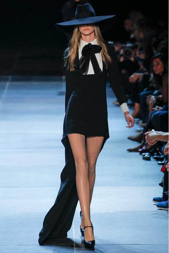 Capeline Saint-Laurent | Pandacola